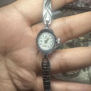 Working Vintage Woldman Swiss Women's Manual Wind watch 16mm Fit 6in" MINT CNDTN